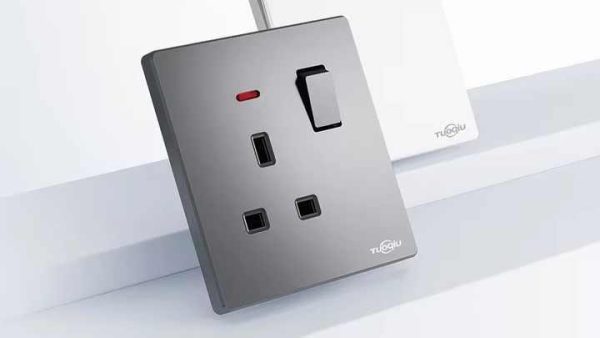 16A 250V Ultra-Thin Flame Retardant PC Electrical Wall Switch & Socket, General-Purpose Push Button Light Control