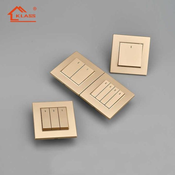 Popular Light Switch Socket Wall Basic Middle Panel Socket Electric Switch Uk Standard