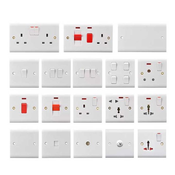 Modern British Standard Mould White Color Electric Power 3 Gang 1 Way Wall Light Switch For House Office Use